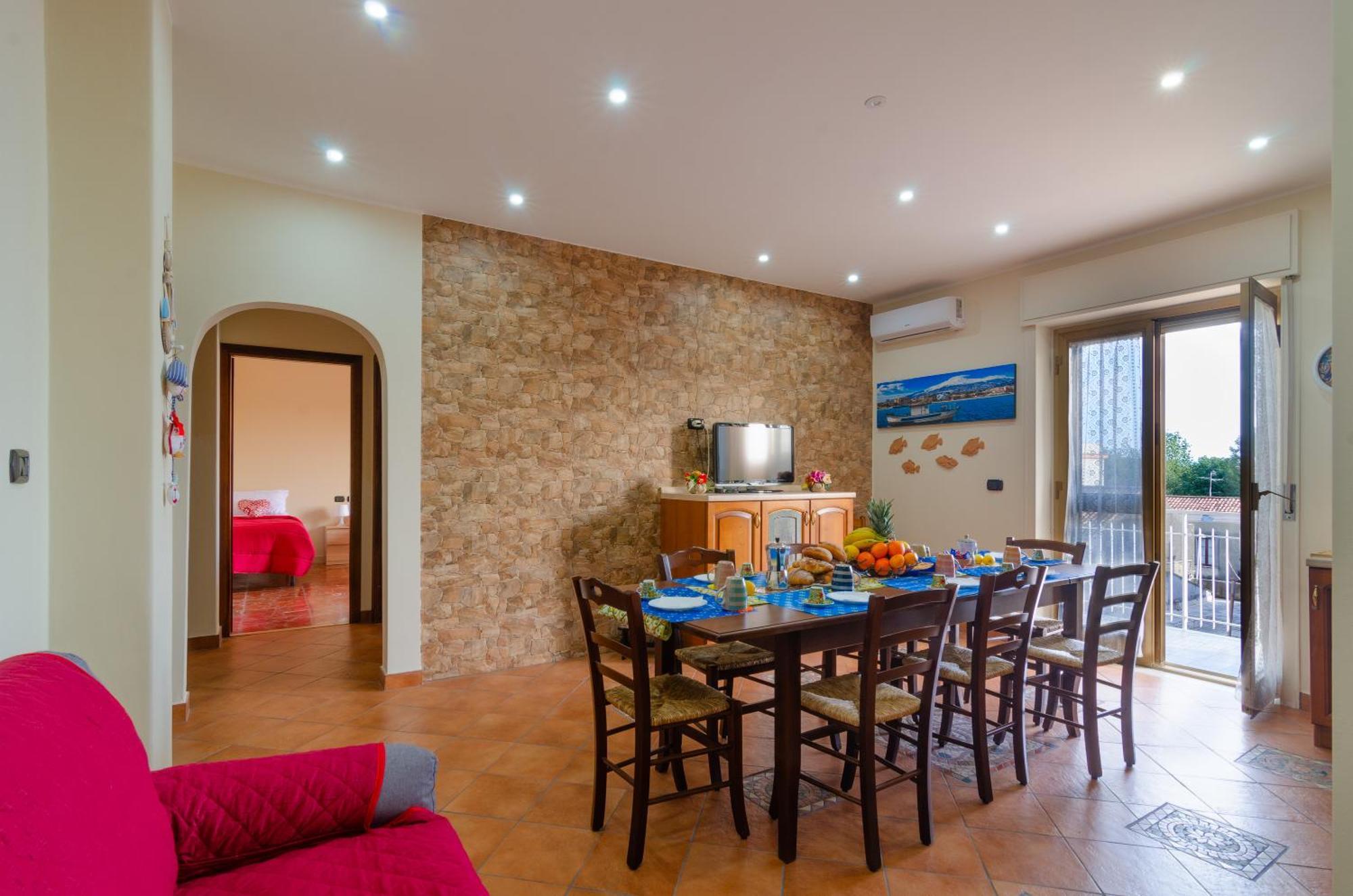 Casa Aurora A Due Passi Dalla Ferrovia Apartment Giarre