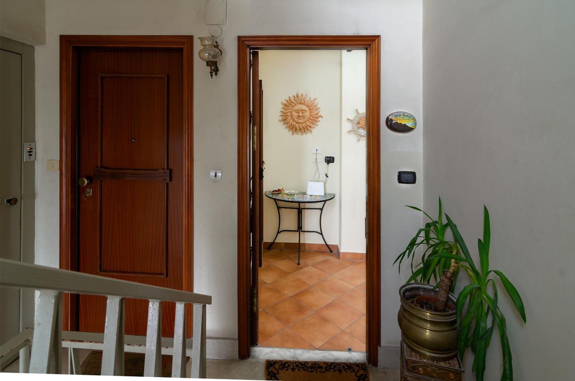 Casa Aurora A Due Passi Dalla Ferrovia Apartment